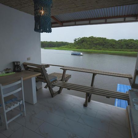 Hotel Pura Natura Riverside Tortuguero Exteriör bild