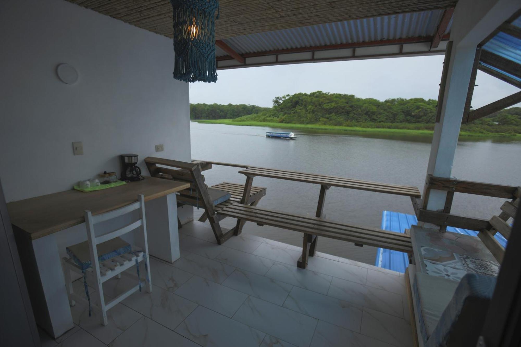 Hotel Pura Natura Riverside Tortuguero Exteriör bild